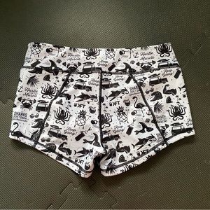 KFT shorts, M